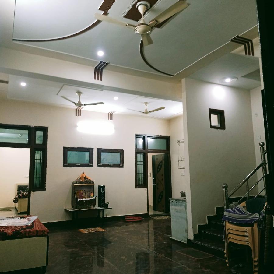 Radha Bhavan Vrindāvan 外观 照片