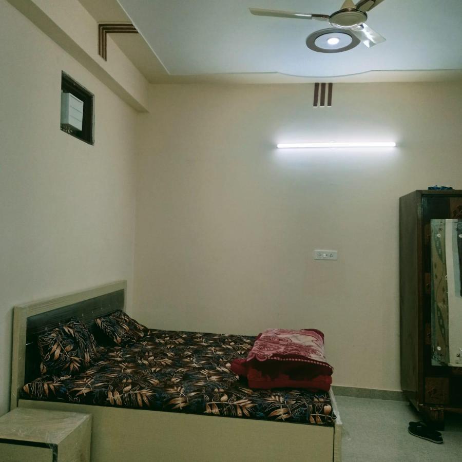 Radha Bhavan Vrindāvan 外观 照片